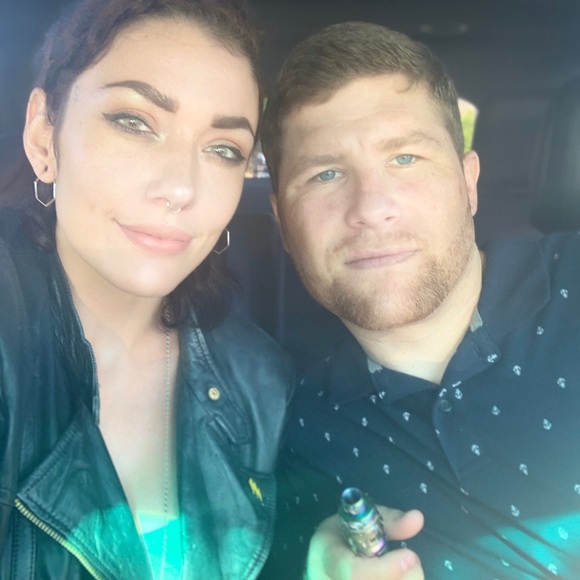 Meet your Posher, Stephanie - Picture 1 of 8